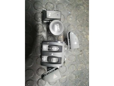Conjunto Interruptores Renault Clio IV  0 9 Business [0 9 Ltr  - 66 kW TCE Energy bivalent  Gasolina / GPL]