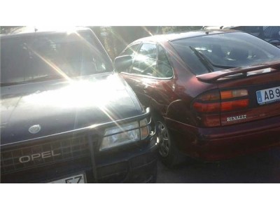 Paragolpes Delantero Renault Laguna  2 2 D Anade [2 2 Ltr  - 83 kW Turbodiesel] 2
