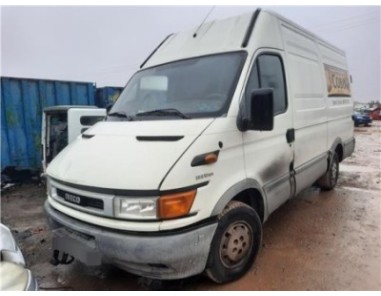 Faro Delantero Izquierdo Iveco Daily Furgón  2 3 35 - S 12 Caja cerrada  largo  techo elevado [2 3 Ltr  - 85 kW Diesel]