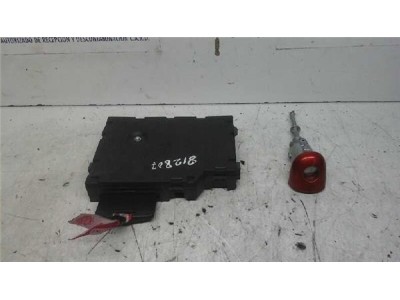 Antirrobo Renault Clio IV  0 9 Business [0 9 Ltr  - 66 kW TCE Energy bivalent  Gasolina / GPL] 2