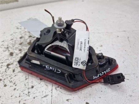 Piloto Porton Trasero Derecho Renault Clio IV  0 9 Business [0 9 Ltr  - 66 kW TCE Energy bivalent  Gasolina / GPL]