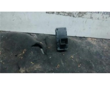 Botonera Puerta Trasera Izquierda Peugeot 308  1 6 HDi