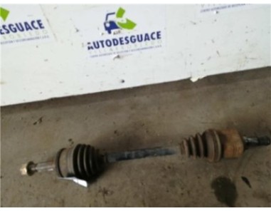 Transmision Delantera Izquierda Nissan Almera Tino  1 8