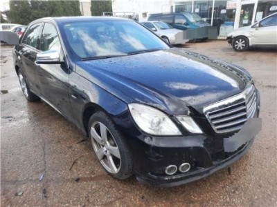 Aleta Delantera Derecha Mercedes-Benz Clase E  Lim   3 0 E 350 CDI BlueEfficiency  [3 0 Ltr  - 170 kW CDI CAT]