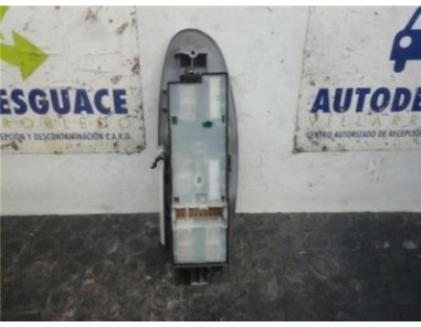 Botonera Puerta Delantera Izquierda Nissan Almera Tino  2 2 Di