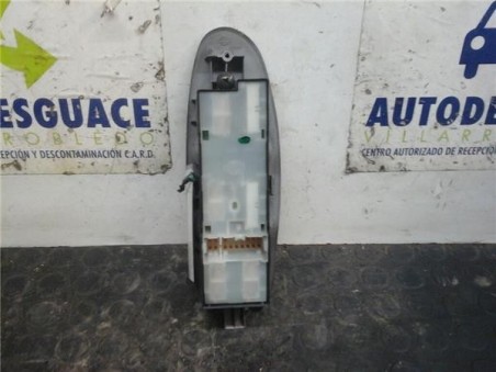 Botonera Puerta Delantera Izquierda Nissan Almera Tino  2 2 Di