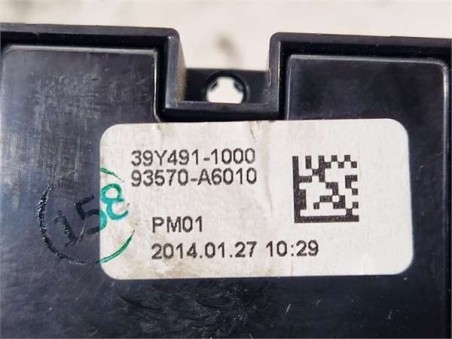 MANDO ELEVALUNAS DELANTERO IZQUIERDO Hyundai i30  1 4 Klass [1 4 Ltr  - 66 kW CRDi CAT]