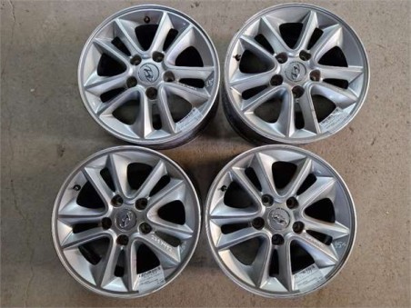 JUEGO LLANTAS Hyundai i30  1 4 Klass [1 4 Ltr  - 66 kW CRDi CAT]