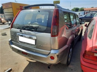 Nissan X-TRAIL 2 2 dCi D  2