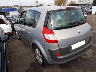Renault SCENIC II 1 5 dCi D  2