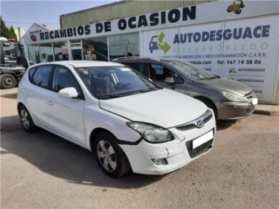 Hyundai i30  1 6 CRDi