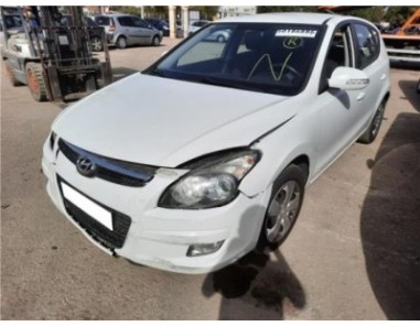 Hyundai i30  1 6 CRDi