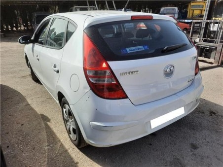 Hyundai i30  1 6 CRDi