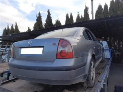 Volkswagen Passat Berlina  1 9 TDI 2