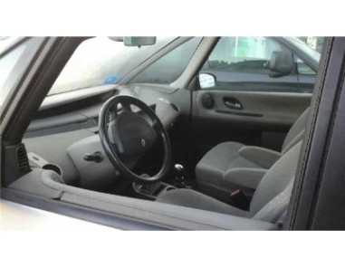 Renault ESPACE IV 2 2 dCi Turbodiesel 