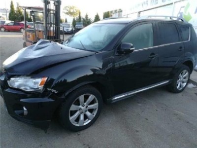 Mitsubishi OUTLANDER 2 2 DI-D  2