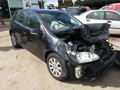 Volkswagen GOLF V BERLINA 2 0 TDI  2