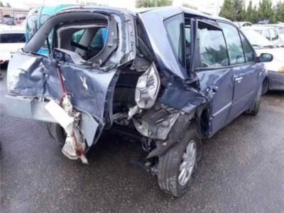 Renault SCENIC II 1 9 dCi D  2