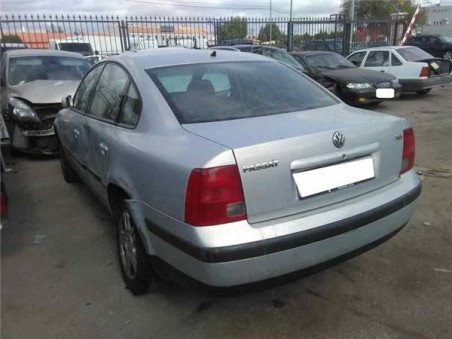 Volkswagen PASSAT BERLINA 1 9 TDI 