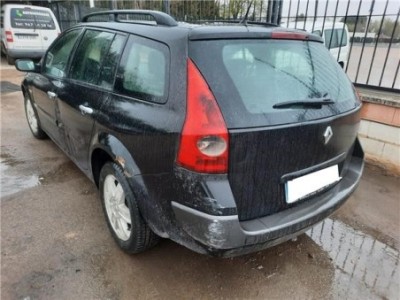 Renault Megane II Classic Berlina  1 9 Confort Authentique [1 9 Ltr  - 88 kW dCi Diesel] 2