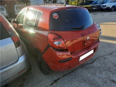 Renault CLIO III 1 5 dCi D  2