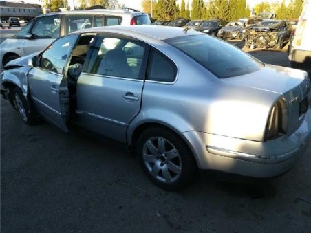 Volkswagen PASSAT BERLINA 1 9 TDI 