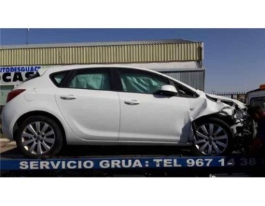 Opel ASTRA J LIM  1 7 16V CDTI 