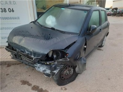 Suzuki SWIFT III  1 3