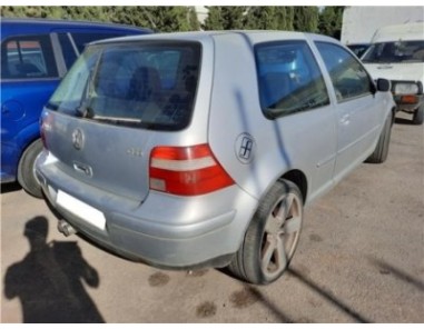 Volkswagen Golf IV Berlina  1 8 T