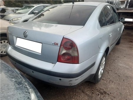 Volkswagen Passat Berlina  1 9 TDI