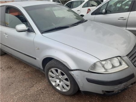 Volkswagen Passat Berlina  1 9 TDI